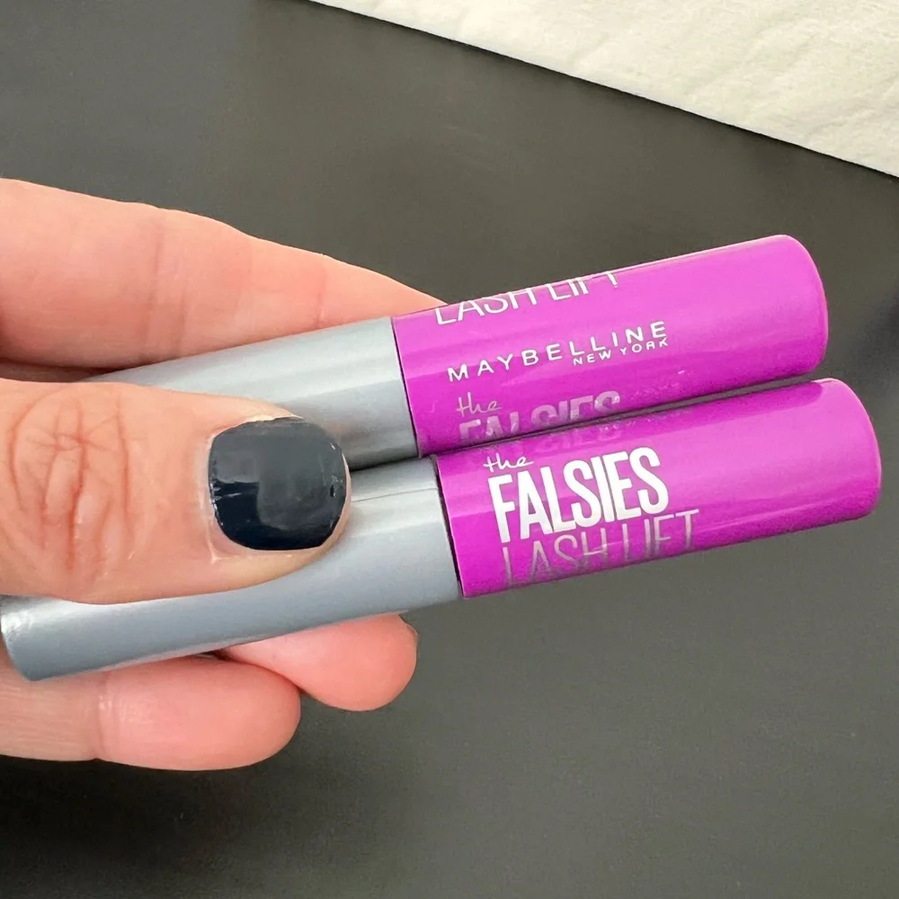 NEW Maybelline Mascara Deluxe Sampler Pack (8 items)